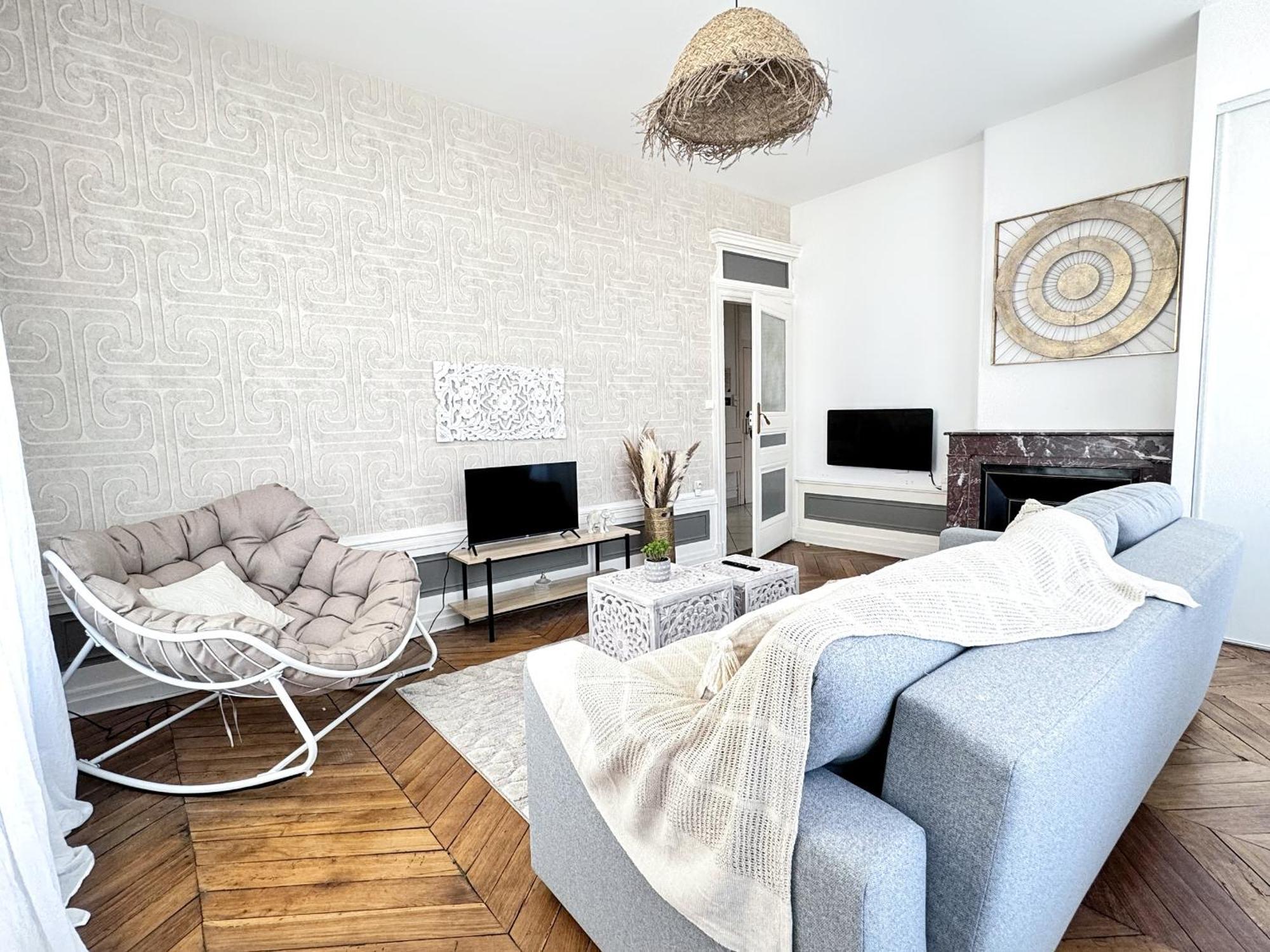 Suite Cinnabar Oullins Buitenkant foto