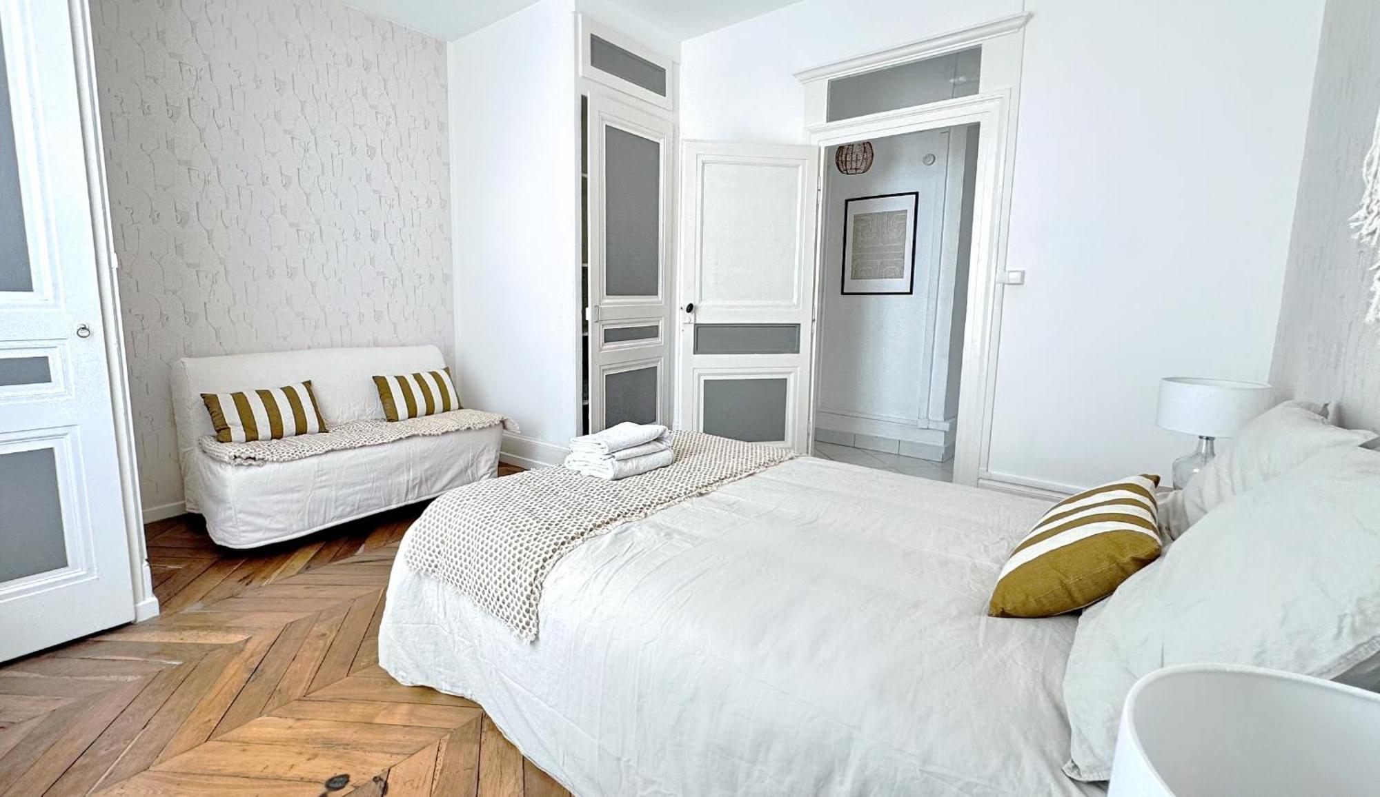 Suite Cinnabar Oullins Buitenkant foto